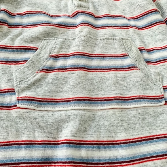 3-6 month Old Navy romper - Picture 2 of 3